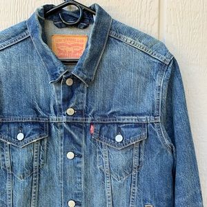 Levi’s vintage oversized denim trucker jacket